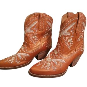 Dingo Cowboy Boots Ankle Floral Embroidered Heeled Boots 7.5 Western Country